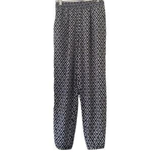 Xhilaration Lightweight Black Diamond Patterned Pants Size S